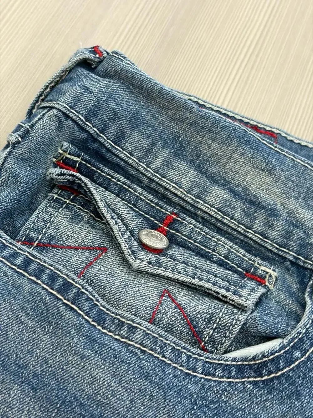 True Religion Vintage Men's Bootcut Flap Pocket Jeans with Contrast Stitching